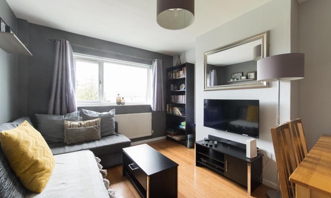 Gloucester Apartment | Chesterton Court Apartment