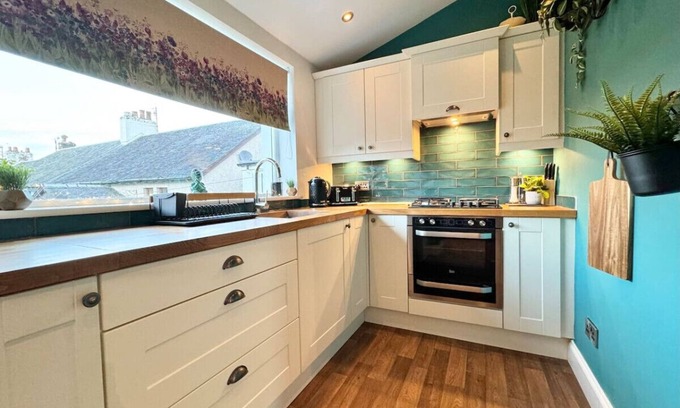 Kirkmichael Cottage | Chestnut Cottage - One bedroom newly refurbished cottage in Dalmellington