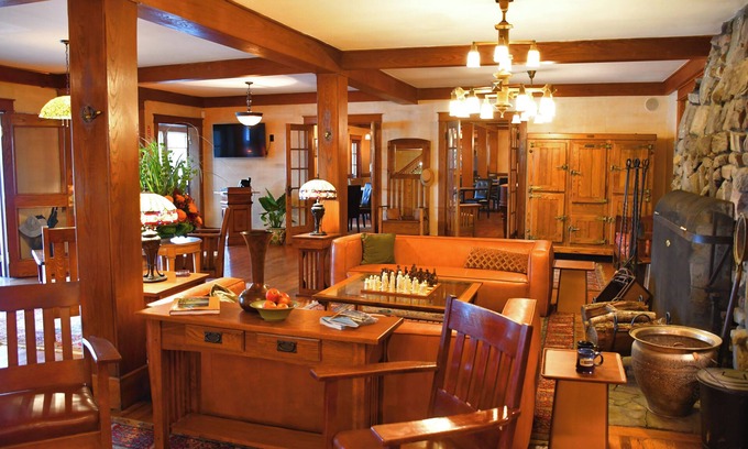 Deposit Hotel | Chestnut Inn at Oquaga Lake