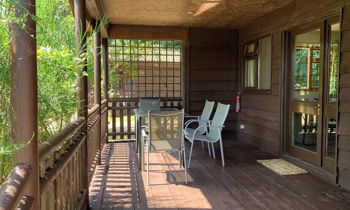 Bromham Cottage | Chestnut Lodge - UK38194