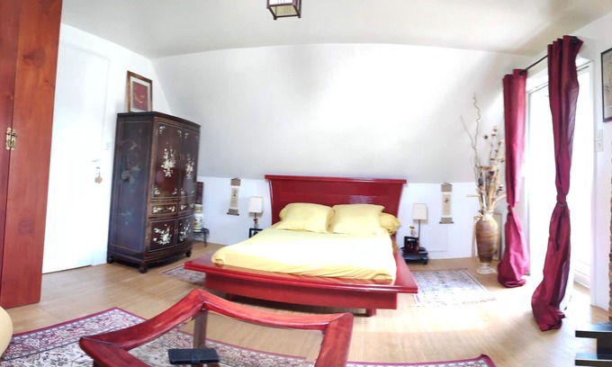 La Couture Boussey Bed & Breakfast | Chez Aurélia: Zen room with private bathroom