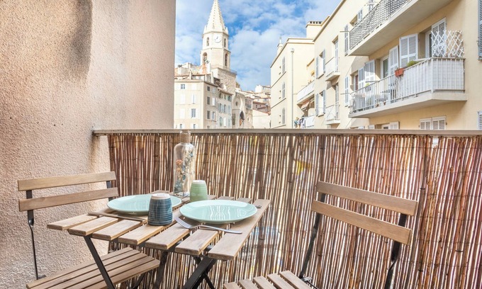 Hotel-de-Ville Apartment | Chez Delphine - Nice Studio in the centre of the Vieux Port