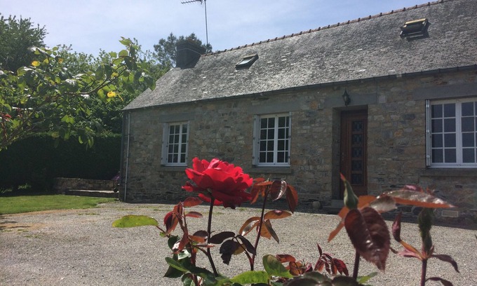Mur-de-Bretagne House | Chez Maria - Lake Guerlédan