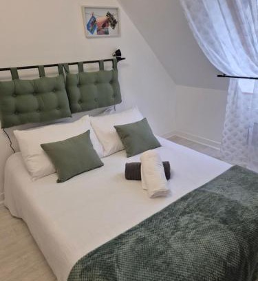 Le Cloitre-Saint-Thegonnec Bed & Breakfast | Chez Ninie