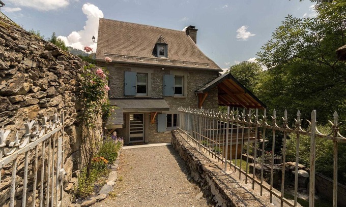 Saint-Aventin House | Chez Ninon - Saint-Aventin