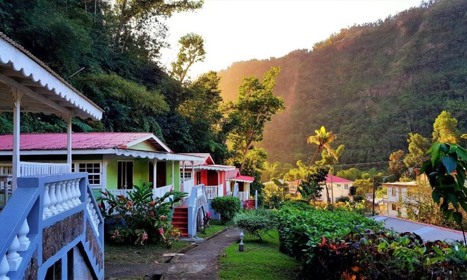Roseau House | Chez Ophelia Cottage Apartments