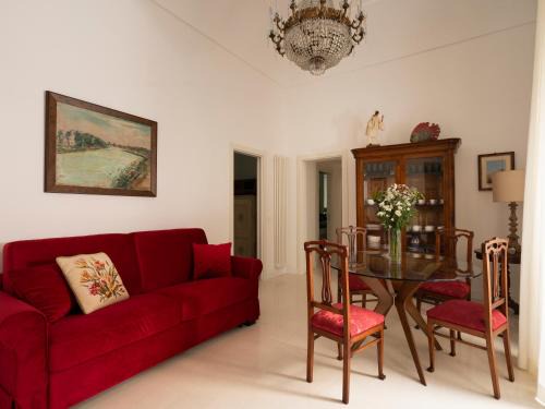 San Ferdinando Apartment | Chiaia Luxury Apartment