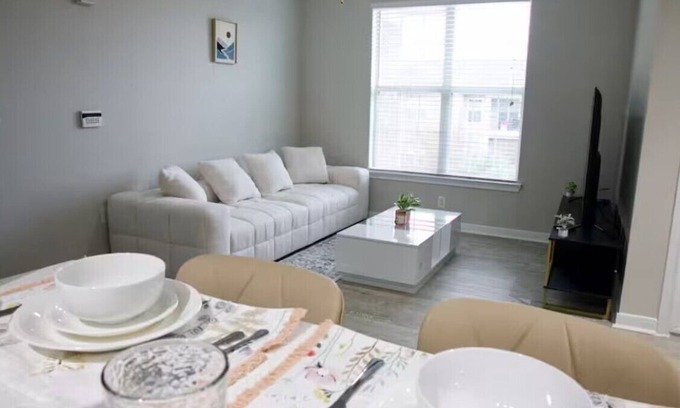 Alden Bridge Apartment | Chic 1-bedroom apartment with WiFi, AC in welcoming Magnolia
