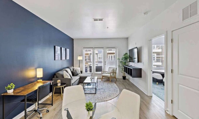 Cherry Apartment | Chic 1BR Retreat | Pool, Gym, W/D | 5 Min to DT