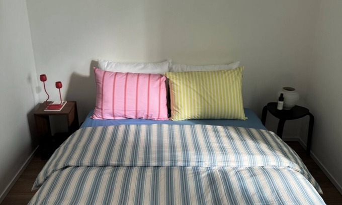 Dogok-dong Apartment | Chic 2-bedroom with WiFi and AC in trendy Seoul