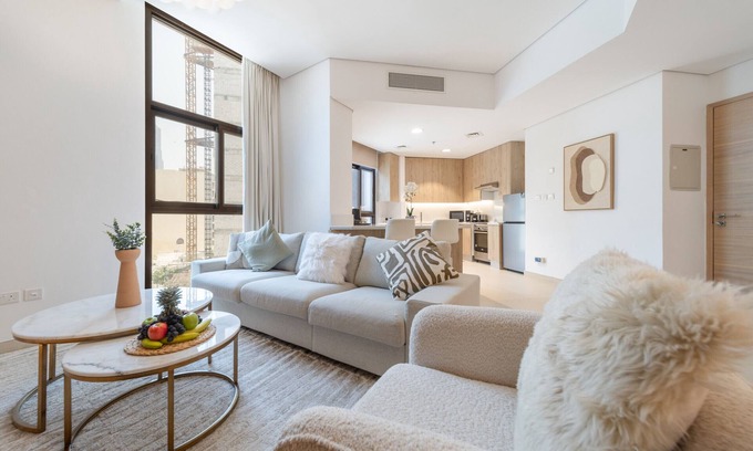 Jadaf Apartment | Chic 2BR Apt with Contemporary Design