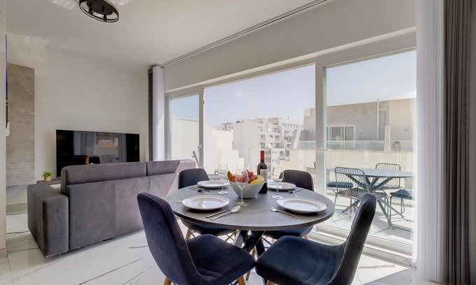 Gzira Apartment | Chic 2BR Penthouse Steps from the Waterfront