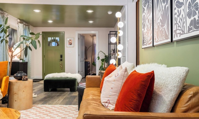 Detroit - Shoreway House | Chic and Artsy Bungalow in Ohio City - Two Master Suites, Turfed Yard + Bar!