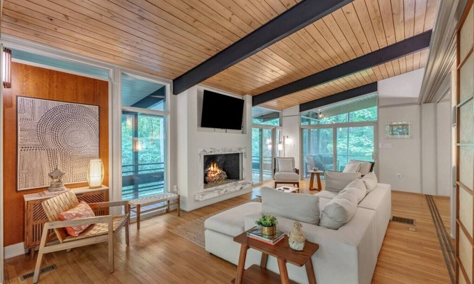 Chapel Hill House | Chic Asian-Mid Century Home