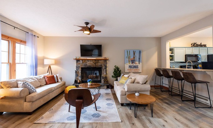 Tannersville House | Chic & Comfy Fully Renovated w New Game Room Only 3 minutes to Camelback Resort