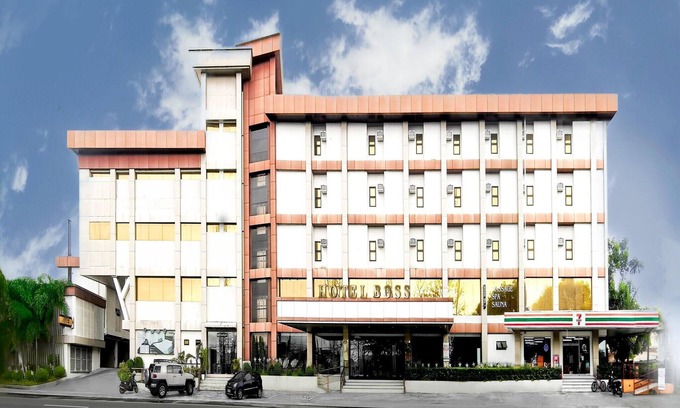 Angeles City House | Chic Double Stay Near Clark Airport Pampanga