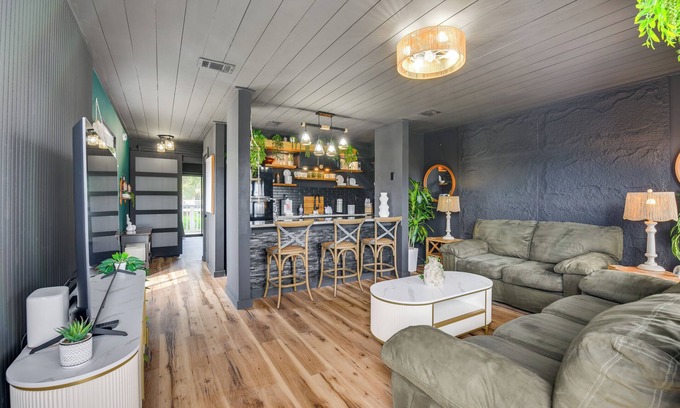 Holiday Beach Condo | Chic & Elevated Decor: Beachfront PCB Gem w/Patio