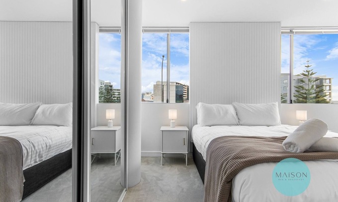 Newcastle Apartment | Chic Honeysuckle Apartment
