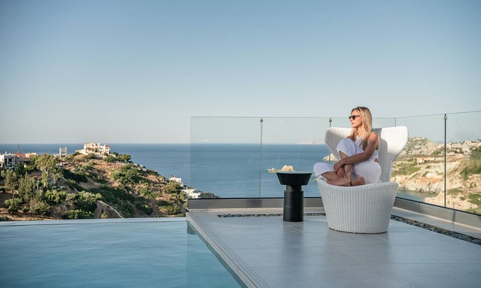 Agia Pelagia Villa | Chic New Villa w/Private Pool, Bbq & Panoramic Sea Views, 400m to the beach