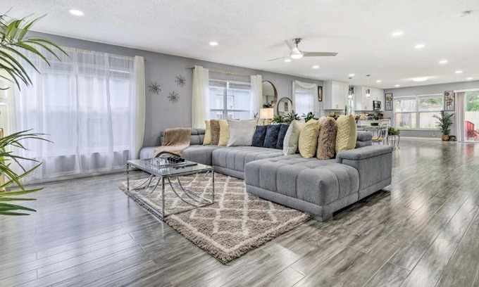 Signal Hill House | Chic Orlando Family Getaway with Fenced Yard!