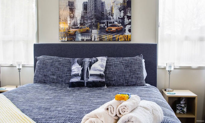Bishopdale Apartment | Chic Private Studio Close to Airport, Bus & Shops - Breakfast included