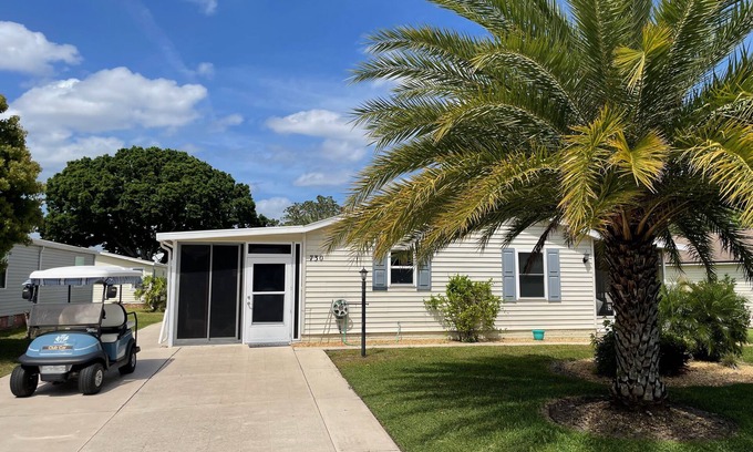 Del Mar House | Chic Rental w/Golf Cart & Modern Amenities in a Prime Location!
