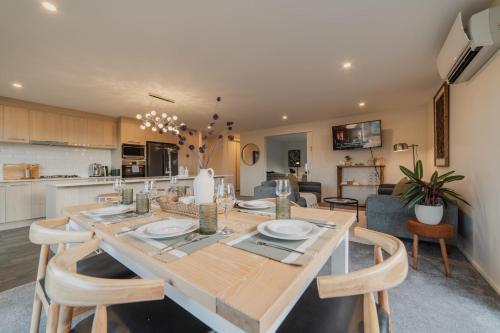 Halswell House | Chic Retreat - Modern Comforts & Game Room Fun