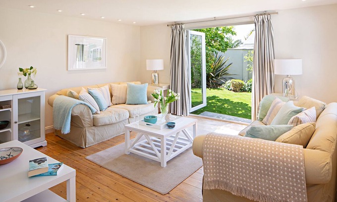 Croyde House | Chic spacious fresh home & garden ideally secluded between village and beach.