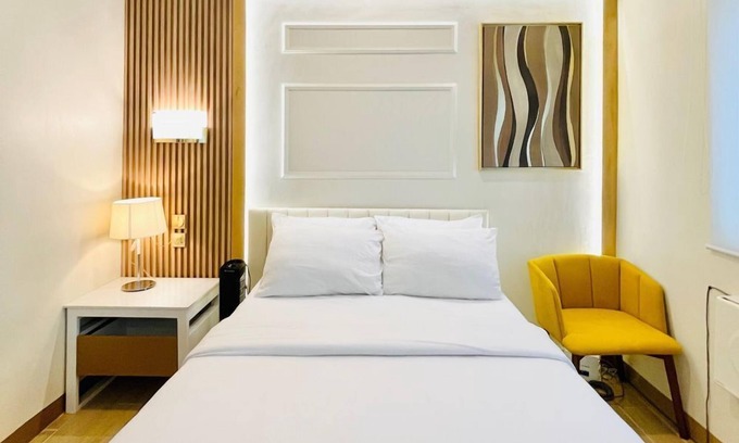 Iloilo Apartment | Chic Studio Spaces at LaFayette Park Square
