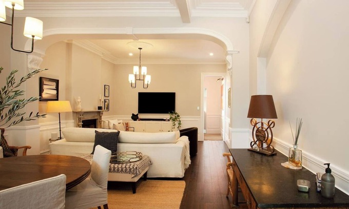 Paddington House | Chic urban designer terrace