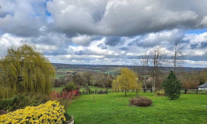 Saint-Julien-sur-Calonne House | CHICAMOUR - Beautiful apartment with terrace - Near Pont L'Evêque - 2 People