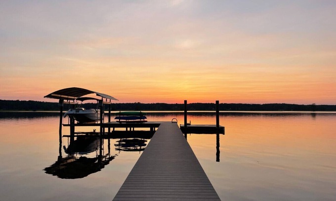 Stonehouse House | Chickahominy Riverside Guest Home 30 Minutes to Williamsburg!