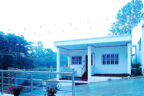 Yercaud Resort | Chill Breeze Resort