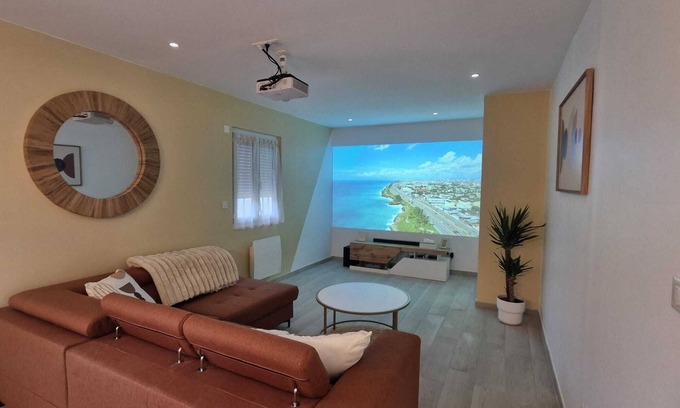 Chevannes House | Chill House - 2 Bedroom House