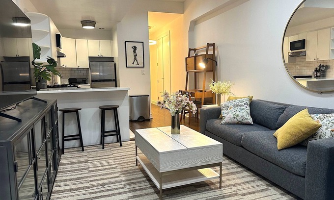 Greenwich Village Apartment | Chill in the Village