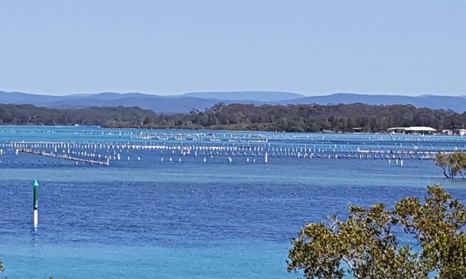 Forster Apartment | CHILL-OUT LAKESIDE * waterfront on wallis lake. Walk to the beach, shops, cafes!