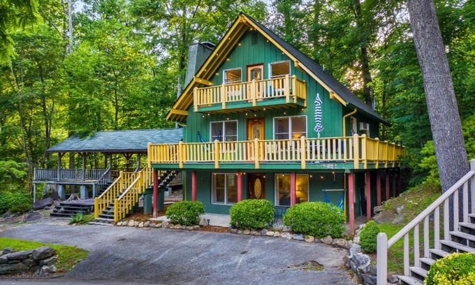 Chimney Rock Ski Chalet | Chimney Rock Chalet Near Lake Lure!