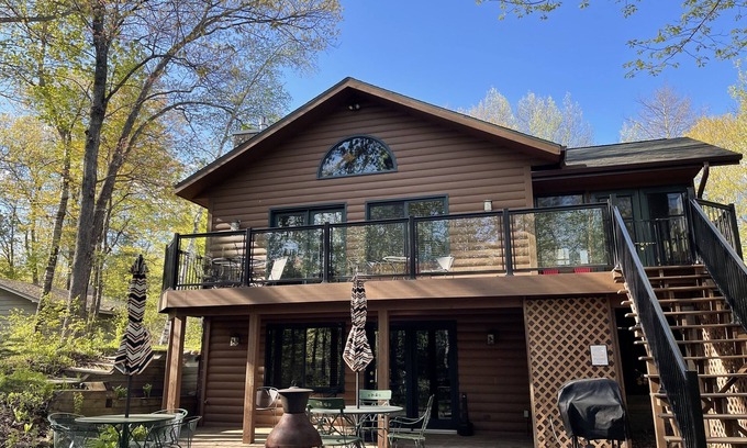 Hayward Cabin | Chippewa Flowage Adventure Base: Fish, Kayak, Explore!
