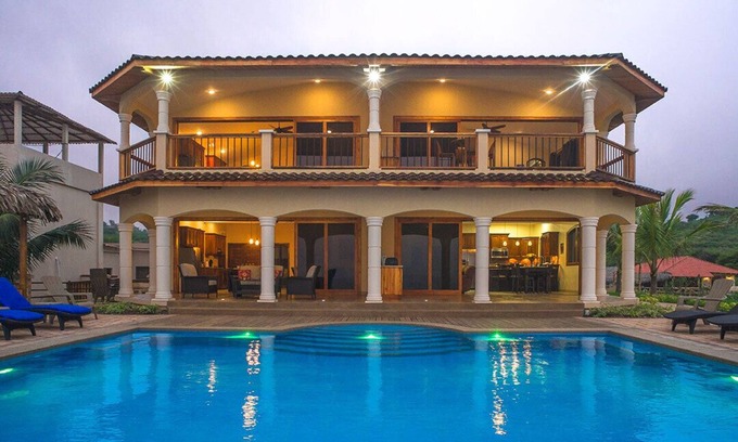 Montanita House | Choose Twilight Tide Villa if you expect nothing but the best from your vacation