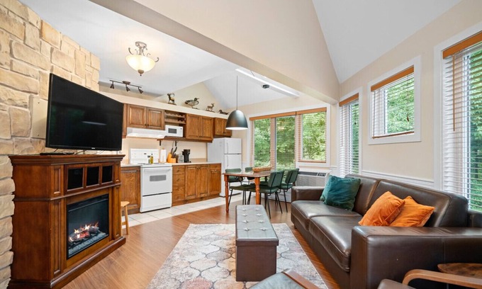 Mont-Tremblant Pedestrian Village Condo | Chouette Tremblant Ski In/Out Pedestrian Village