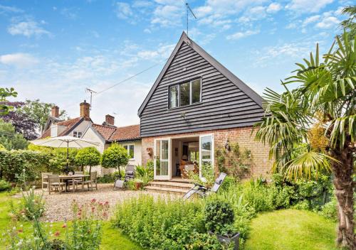 Campsea Ashe House | Church Farmhouse Annexe