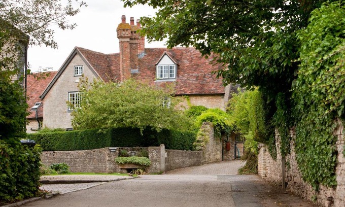 Lighthorne Bed & Breakfast | Church Hill Farm