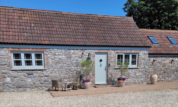 Wick St. Lawrence Cottage | CHURCH VIEW RETREAT, country holiday cottage in Weston-Super-Mare
