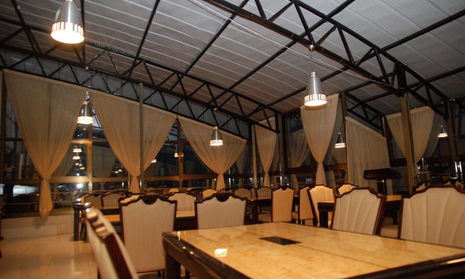 Piazza Hotel | Churchill Hotel