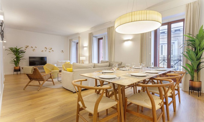 Cortes Apartment | Cibeles Luxe V apartment in Madrid