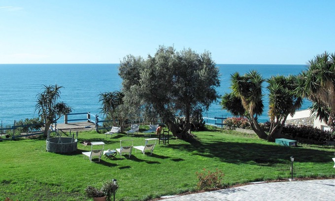 Imperia Apartment | Ciliegi (SLR354) by Interhome