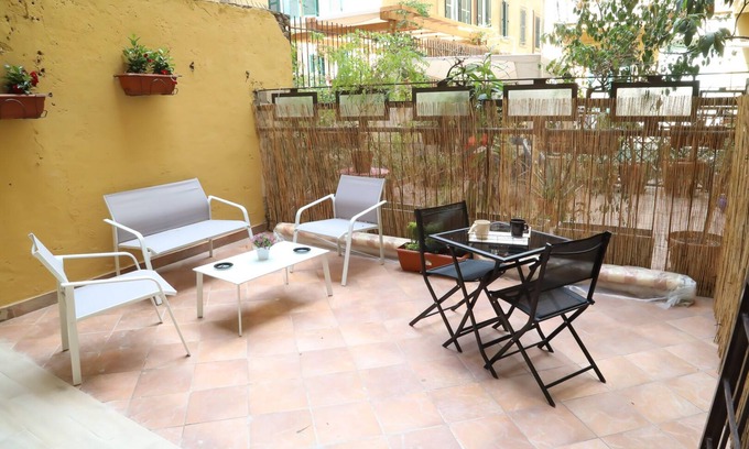 Salario House | Cinemovie Guesthouse