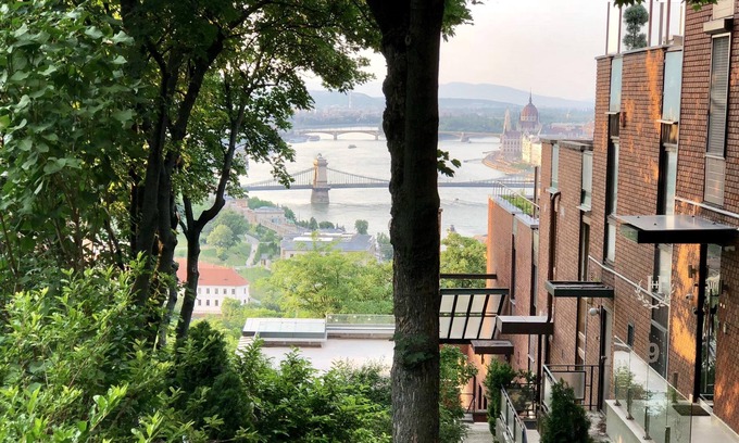 Gellert Hill Apartment | Citadella- Gellért Hill - Panoramic Apartment