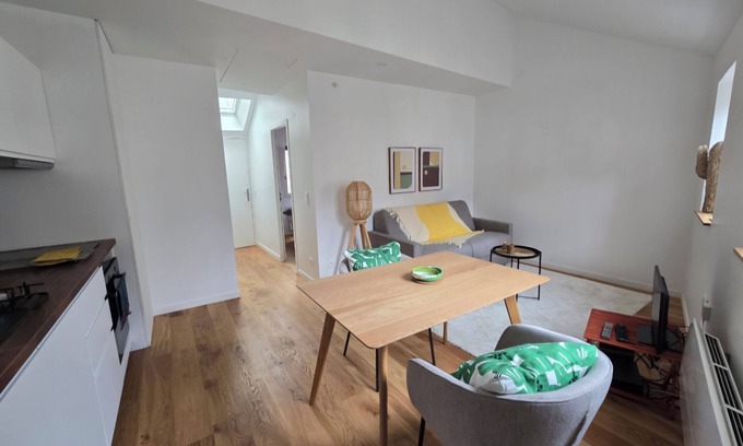 Talensac-Pont Morand Apartment | City center 2-room apartment, 2 to 4 people, character building