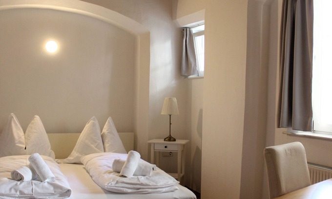 Innsbruck City Centre Apartment | City Center Golden Roof 8